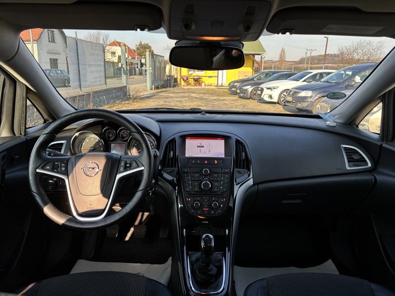 opel astra interier